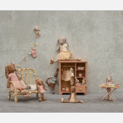 Maileg Miniature Skab Stor - Mrk rosa 