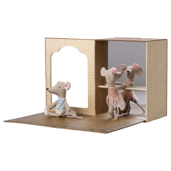 Balletmus i dansestudie - Lillesster og lillebror 