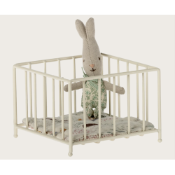 Maileg. Kravlegrd, my